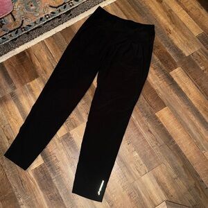 BROOKS Women’s Black Ankle Jogger Style Running Pants Reflective Size Small